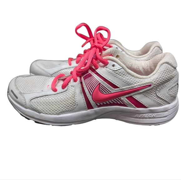 Nike Dart 10 Women's Motion Fit White and Pink Athletic Running Shoes Size 7.5 - Picture 1 of 10